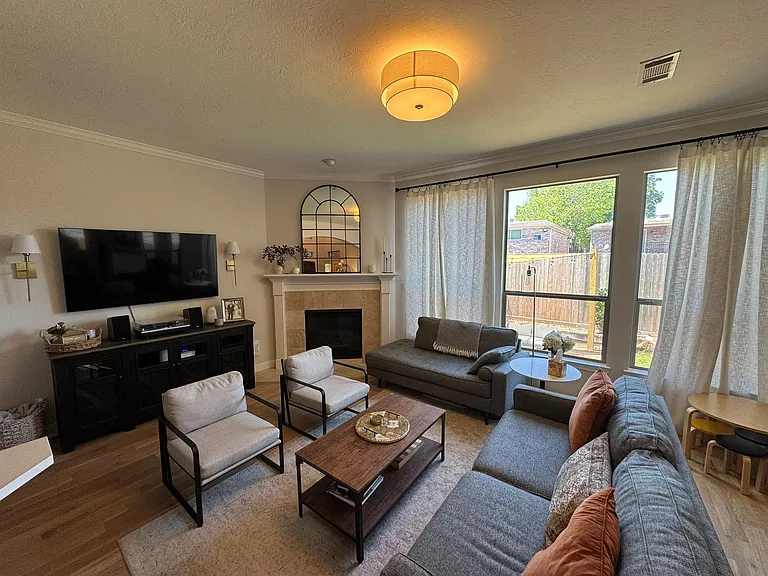 2913 N Becca Ln — Photo 9