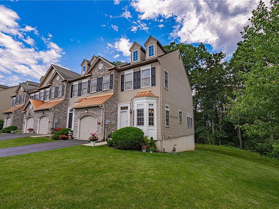 1st image of 60 Hillside Ct S