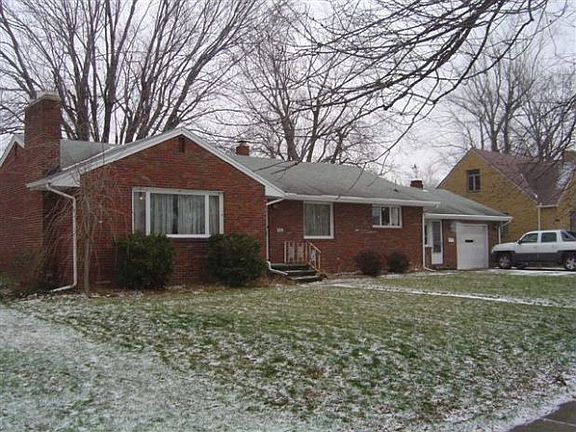 2nd image of 3320 Lincoln Ave