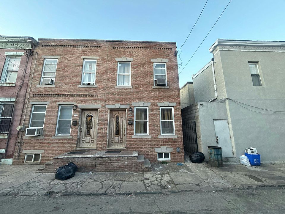 1st image of 709 Daly St