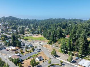 790 Commercial Ave, Coos Bay, OR