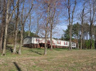 34 Uzzle Ln, Earlington, KY 42410