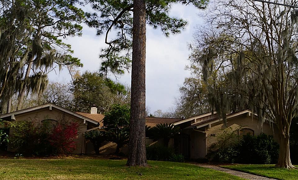 1st image of 507 S Shadowbend Ave