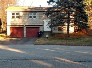 19 Vernon Ct, Milford, CT 06461