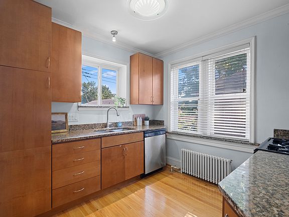 3rd image of 7055 Dartmouth Ave Floor 1