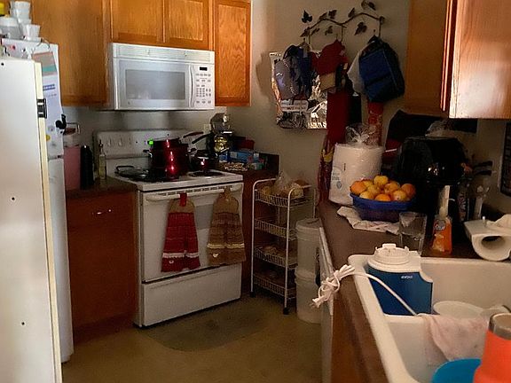 2nd image of 2990 W St #C