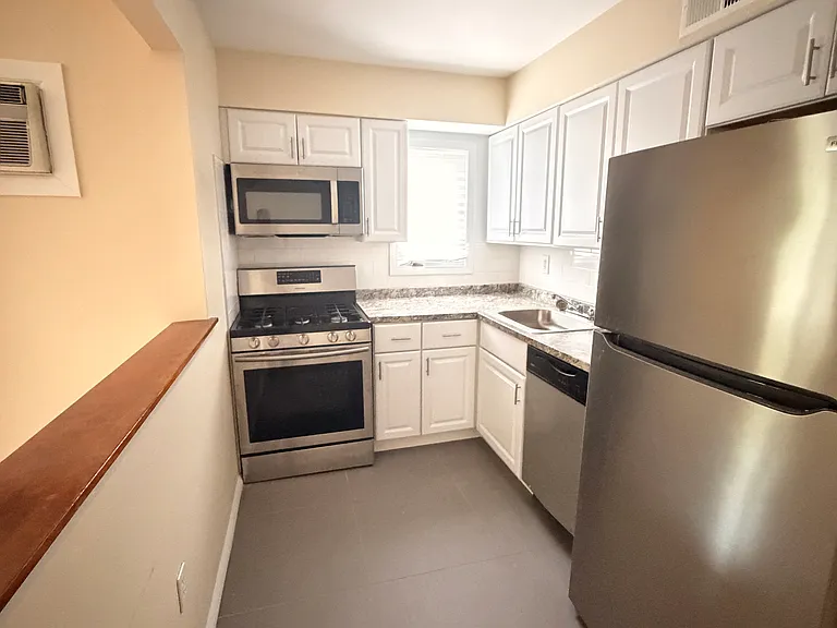 349 Gorge Rd #3 — Photo 6