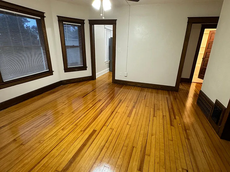 9 Minden Ave #2 — Photo 3