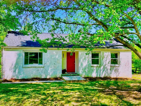 716 McBryde Dr, Blacksburg, VA 24060