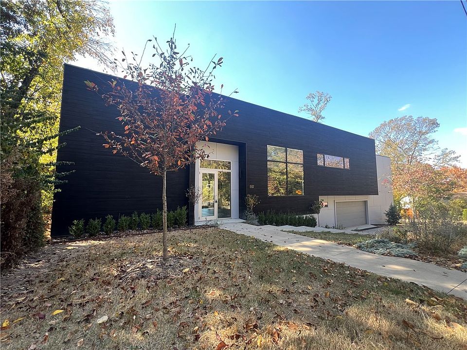 1st image of 557 N Assembly Dr
