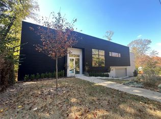 557 N Assembly Dr, Fayetteville, AR 72701
