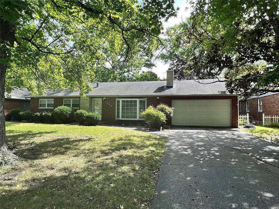 2nd image of 2454 Waterman Ave