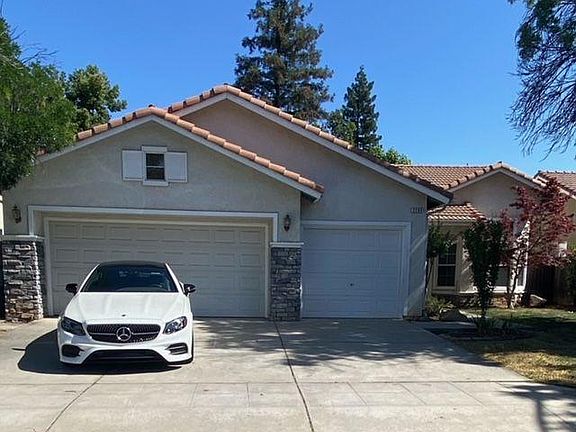 2nd image of 2288 E Utah Ave