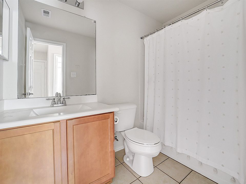 1st image of 6419 Calgary Woods Ln #6419