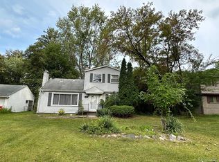 21798 W Eight Mile Rd #1, Southfield, MI 48075