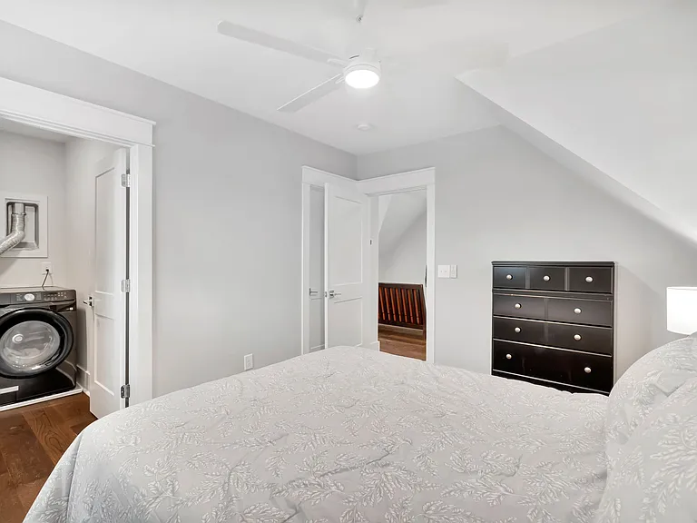 1110 Lillian St #B — Photo 18