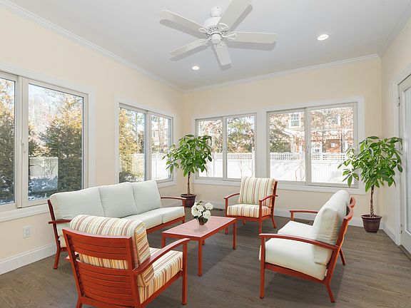 4th image of 12 Jessups Landing Ct