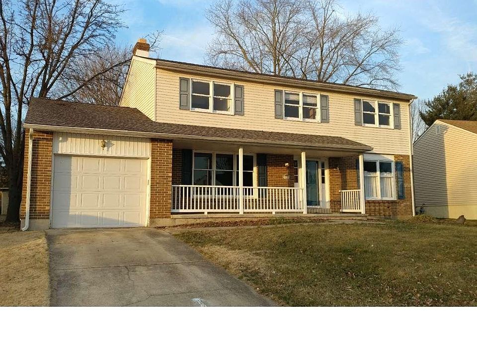 1st image of 575 Hemingway Dr