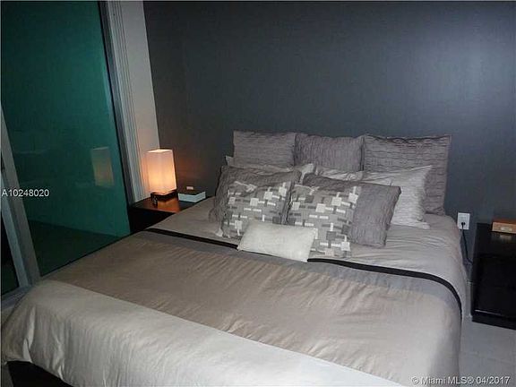 3rd image of 900 Biscayne Blvd APT 3605