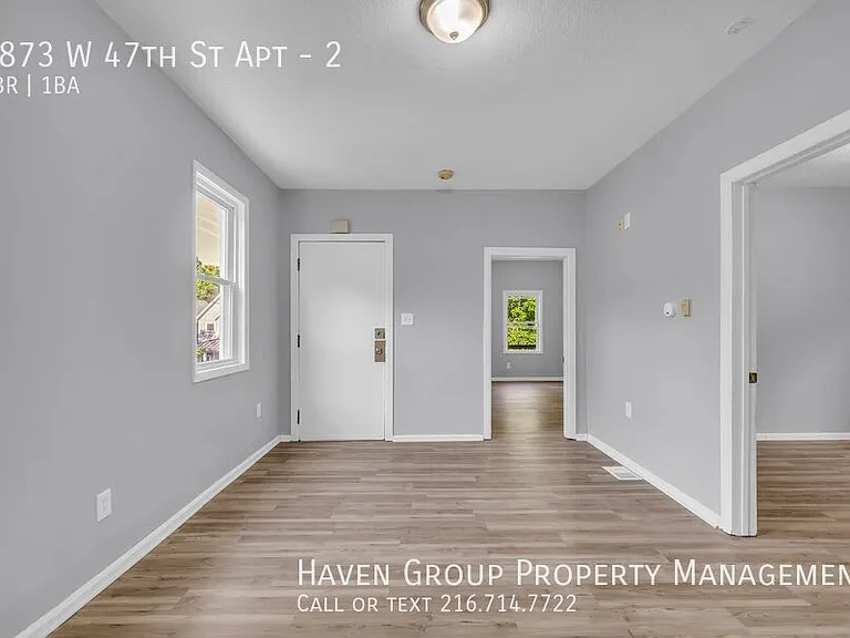 1873 W 47th St #2 — Photo 8
