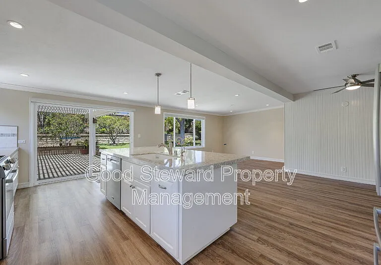 20251 Avenida Del Norte — Photo 9
