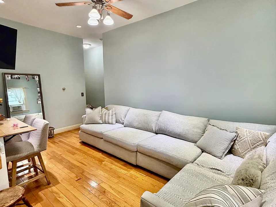 73 Crescent Ave #1