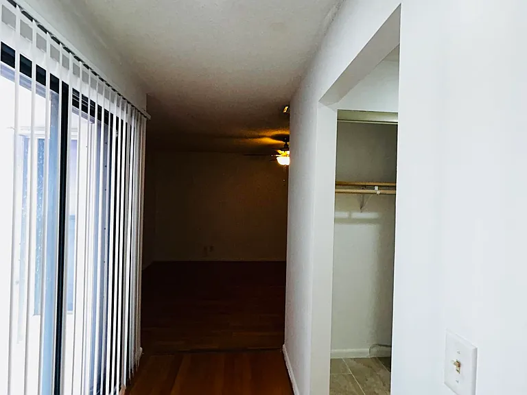 11983 Shakerwood Ln — Photo 29