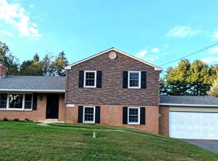 1221 Boulder Ln, West Chester, PA 19382