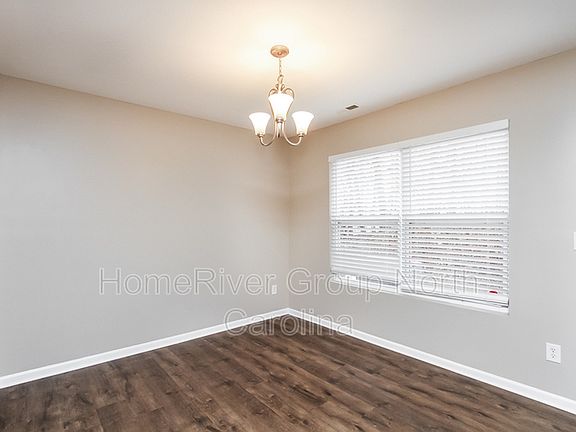 4th image of 1655 Brookgreen Ave
