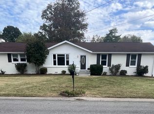 128 Stillhouse Rd, Hendersonville, TN 37075