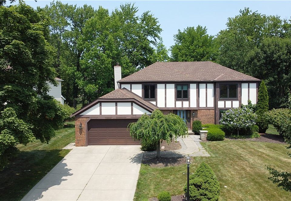 1st image of 16932 Willow Wood Dr