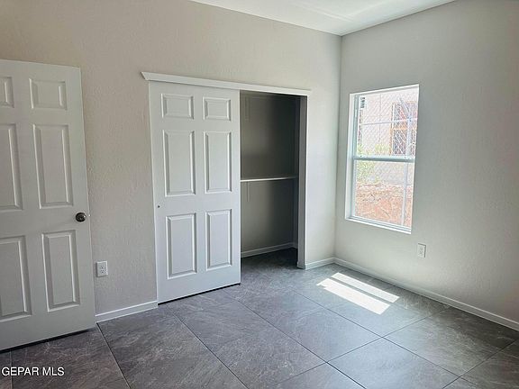 5th image of 3911 Tyler Ave #A-b