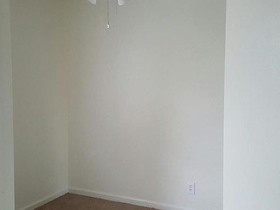 4th image of 1306 Westcott Dr #B