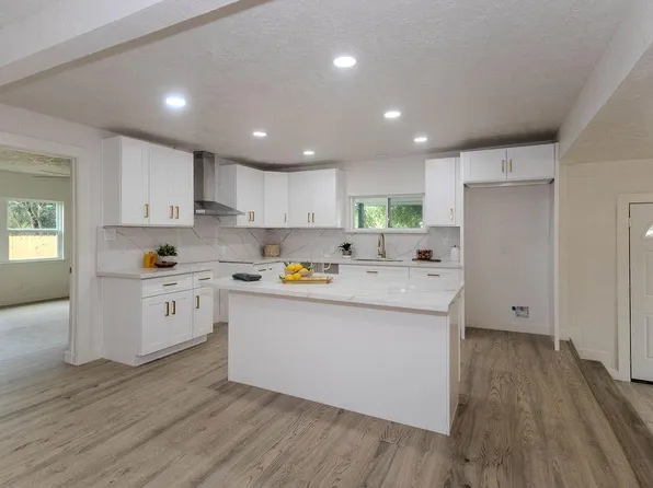7912 Ford St, Houston, TX 77012