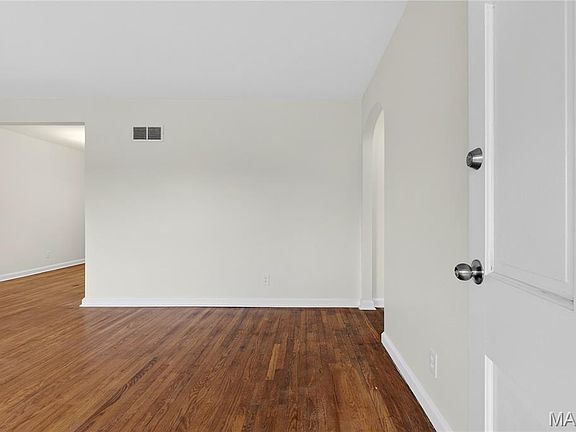 5th image of 9240 Hathaway Dr