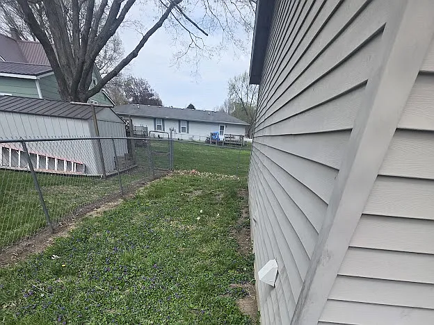 420 W State St — Photo 7