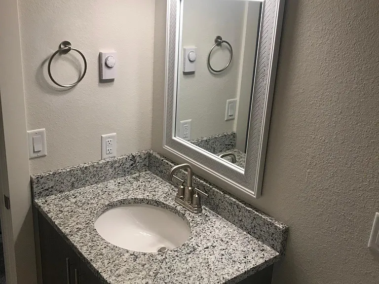 2319 W Compass Dr — Photo 17