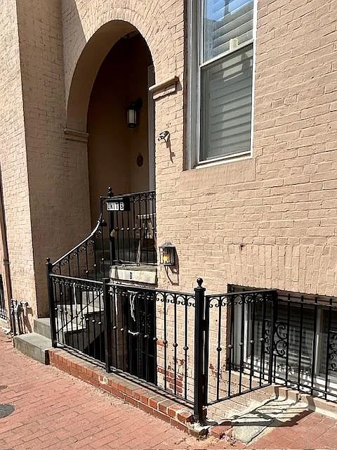 1406 Hopkins St NW #B