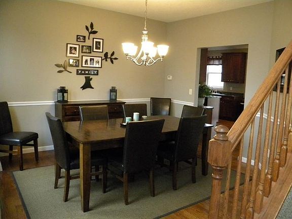 2nd image of 7821 New England Ct
