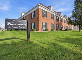 602 S Mercer Ave APT 215, Bloomington, IL 61701