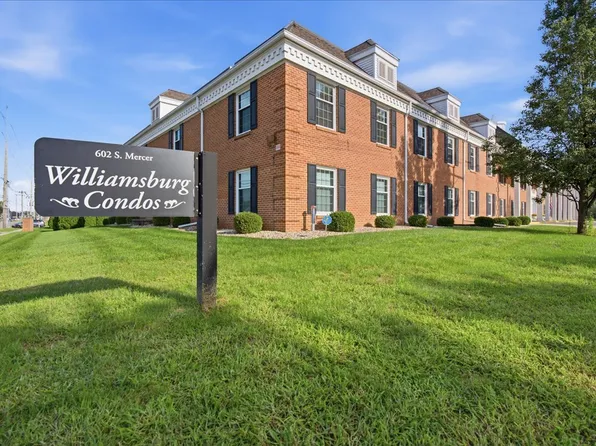 602 S Mercer Ave APT 215, Bloomington, IL 61701