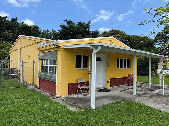 4th image of 1487 NE 176th Street