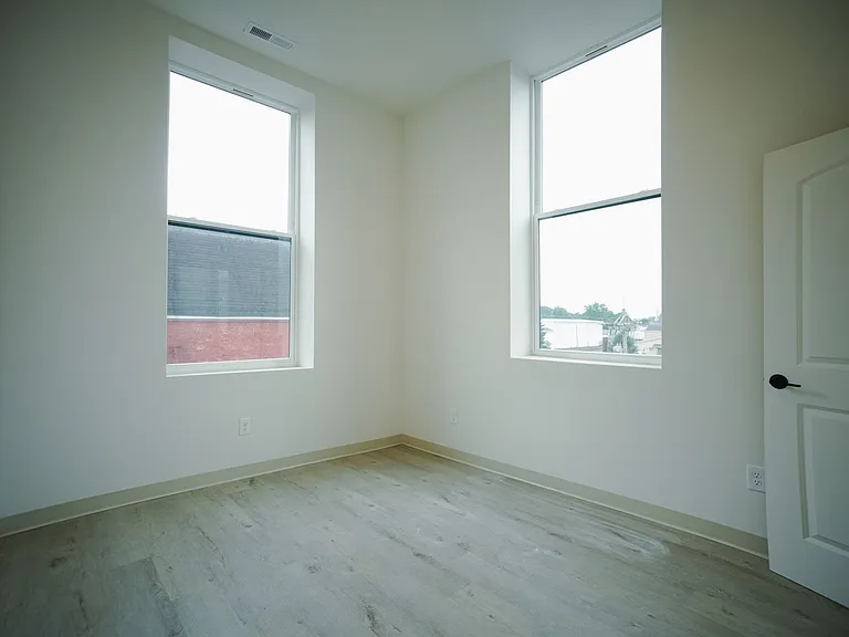350 N Main St — Photo 12