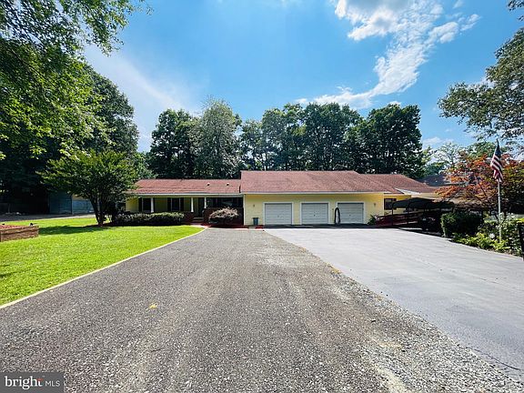 2nd image of 33 George Walker Dr