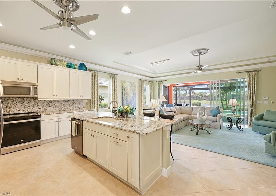 2nd image of 11619 Giulia DR