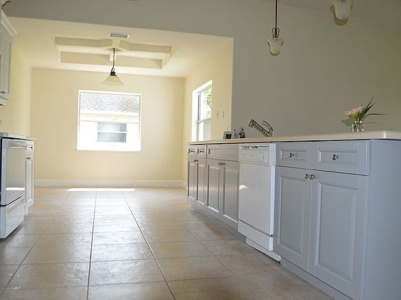 2nd image of 4027 Foothill Dr