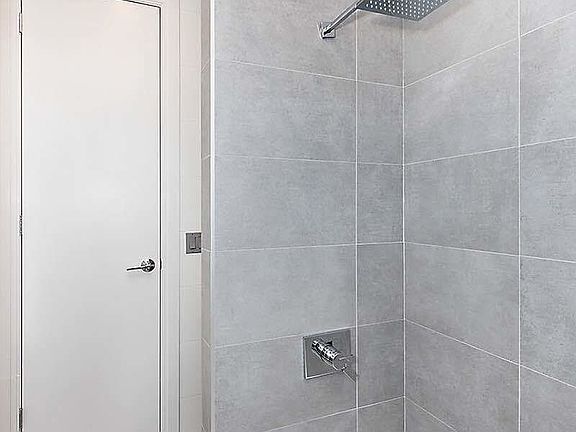 3rd image of 317 Lefferts Ave APT 4