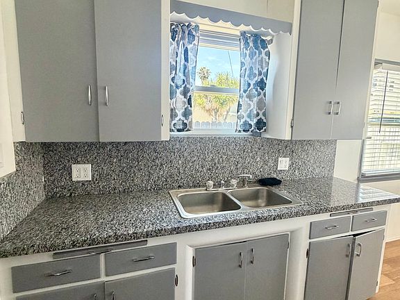 5th image of 3321 E 17th St #3321