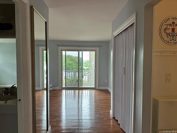 2nd image of 83 Doxbury Ln