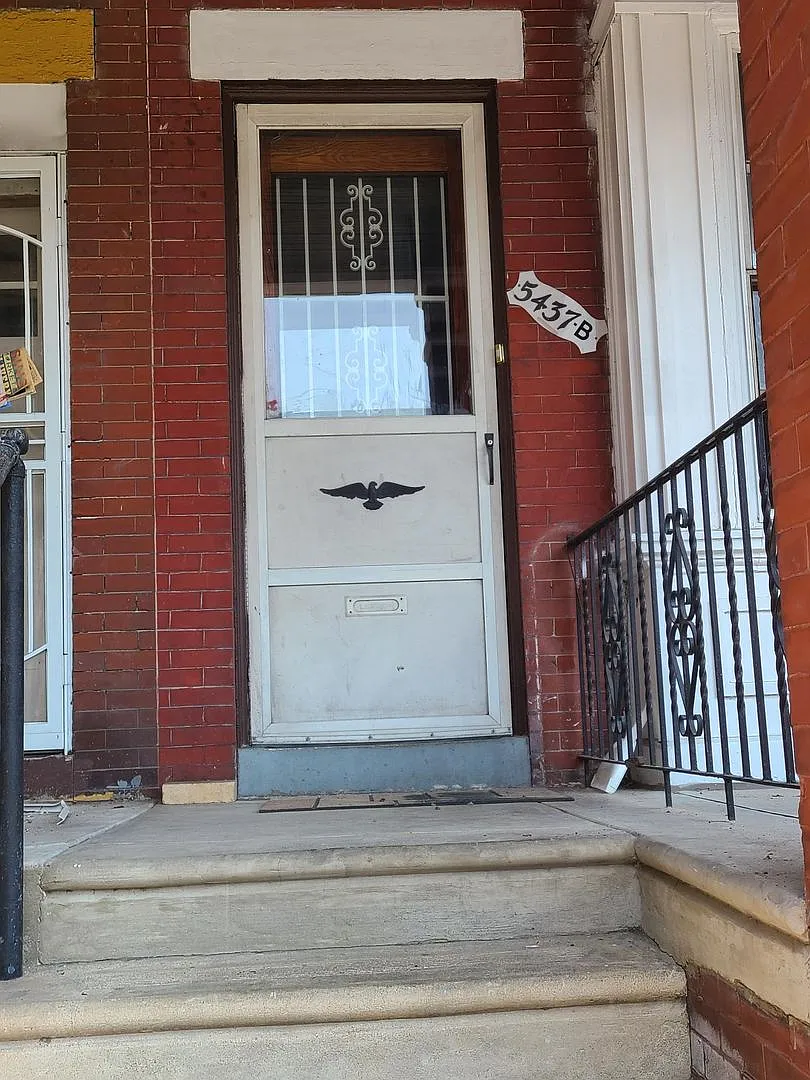5437 Walnut Street — Photo 1